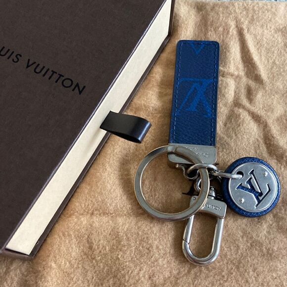 Louis Vuitton Neo Club Charm KeyChain with box impeccable condition - Picture 1 of 8